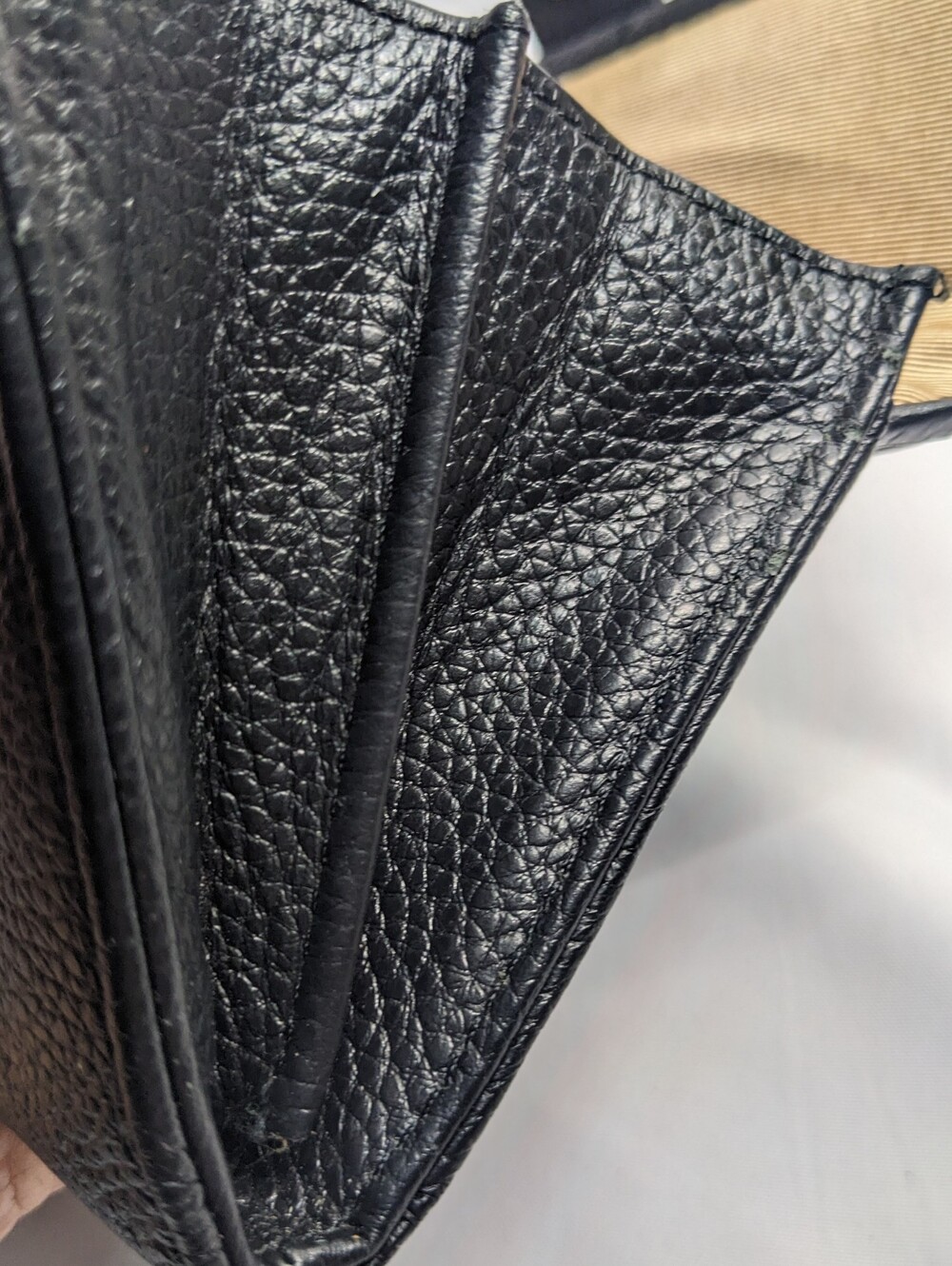 Ora Delphine Fold-over Wallet, Black Pebbled Leather W/ Gold-tone Turnlock - Picture 13 of 15